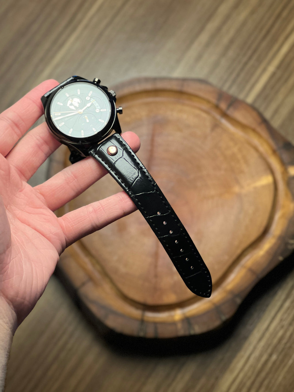 Crown — The Meridian Chronograph Black
